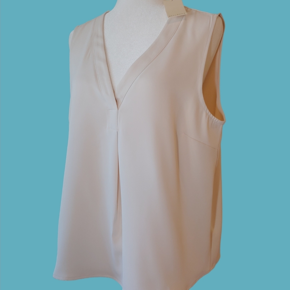 Mellóday Women's Cream Sleeveless V-Neck Top with Front Pleat size Large NWT